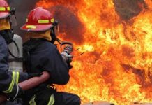 ঢাকার বাংলাবাজারে আগুন, নিয়ন্ত্রণে ২ ইউনিট