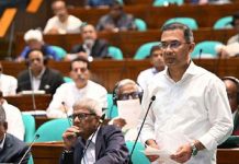 স্কুল ড্রেসসহ বিনামূল্যে জুতা পাবে প্রাথমিকের শিক্ষার্থীরা