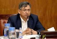 আওয়ামী আমলে দেওয়া অস্ত্রের লাইসেন্স যাচাই-বাছাই হবে: স্বরাষ্ট্রমন্ত্রী