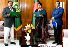 শপথ নিলেন এনসিপির নুসরাত তাবাসসুম