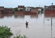 পাকিস্তানে মৌসুমি বৃষ্টি ও বন্যায় শতাধিক মানুষের প্রাণহানি