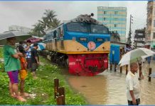 রেললাইন পানির নিচে: কক্সবাজার রুটে ট্রেন চলাচল বন্ধ
