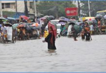 টানা বৃষ্টিতে পানির নিচে চট্টগ্রাম, চরম দুর্ভোগে নগরবাসী