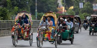 প্যাডেল রিকশা বন্ধ ও ব্যাটারিচালিত রিকশার নীতিমালা প্রণয়নে আইনি নোটিশ