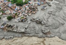 হিমবাহ ধসে ১,৩০০ প্রাণহানি: দুই কোটি ডলার ক্ষতিপূরণ চেয়ে জাতিসংঘে নেপাল
