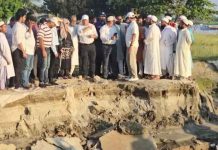 এশার নামাজ পড়ে যান মুসল্লিরা, ফজরে এসে দেখেন ‘মসজিদ নেই’