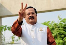 কলকাতায় নানকের মৌজ-মাস্তি, রাজকীয় জীবন যাপন
