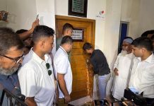 রামেবিতে ম্যাজিস্ট্রেটের উপস্থিতিতে কাটা হলো উপাচার্যের কক্ষের তালা
