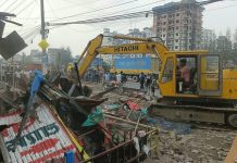 সিদ্ধিরগঞ্জে রেলওয়ের জমিতে উচ্ছেদ অভিযান