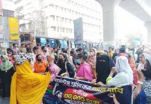 মিরপুর-১০ নম্বরে পোশাক শ্রমিকদের সড়ক অবরোধ, তীব্র যানজট