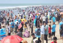 পুজার ছুটির আগেই সাপ্তাহিক ছুটিতে কক্সবাজারে পর্যটকদের ভিড়