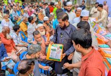 কড়াইলে জনসাধারণের মাঝে মশারী বিতরণ