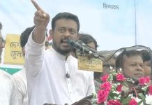 পঞ্চমবারের মতো নাসীরুদ্দীনের ওপর হামলা, নেপথ্যে কী