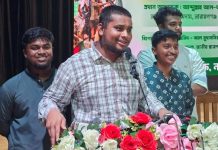 সরকার বিধবা কার্ড দিলে এমপির বউ সবার আগে এই কার্ড নেবে: হাসনাত আব্দুল্লাহ